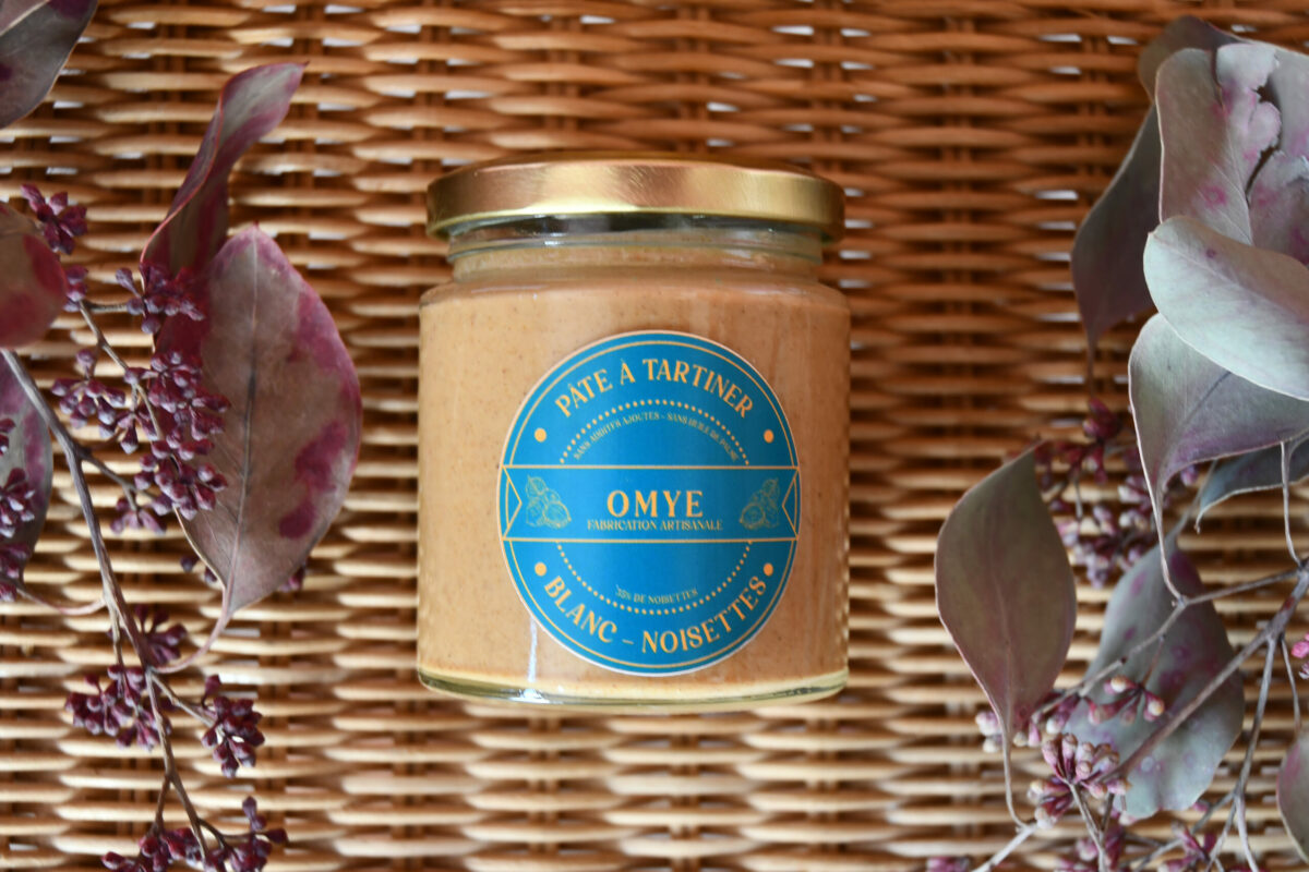 Photo d'un pot Omye Blanc Noisettes
